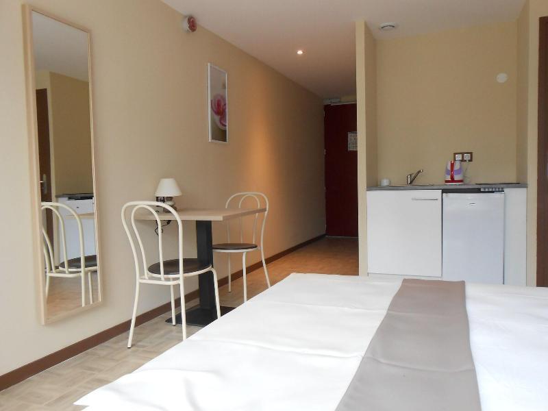 La Pause Hotel Evreux Ngoại thất bức ảnh
