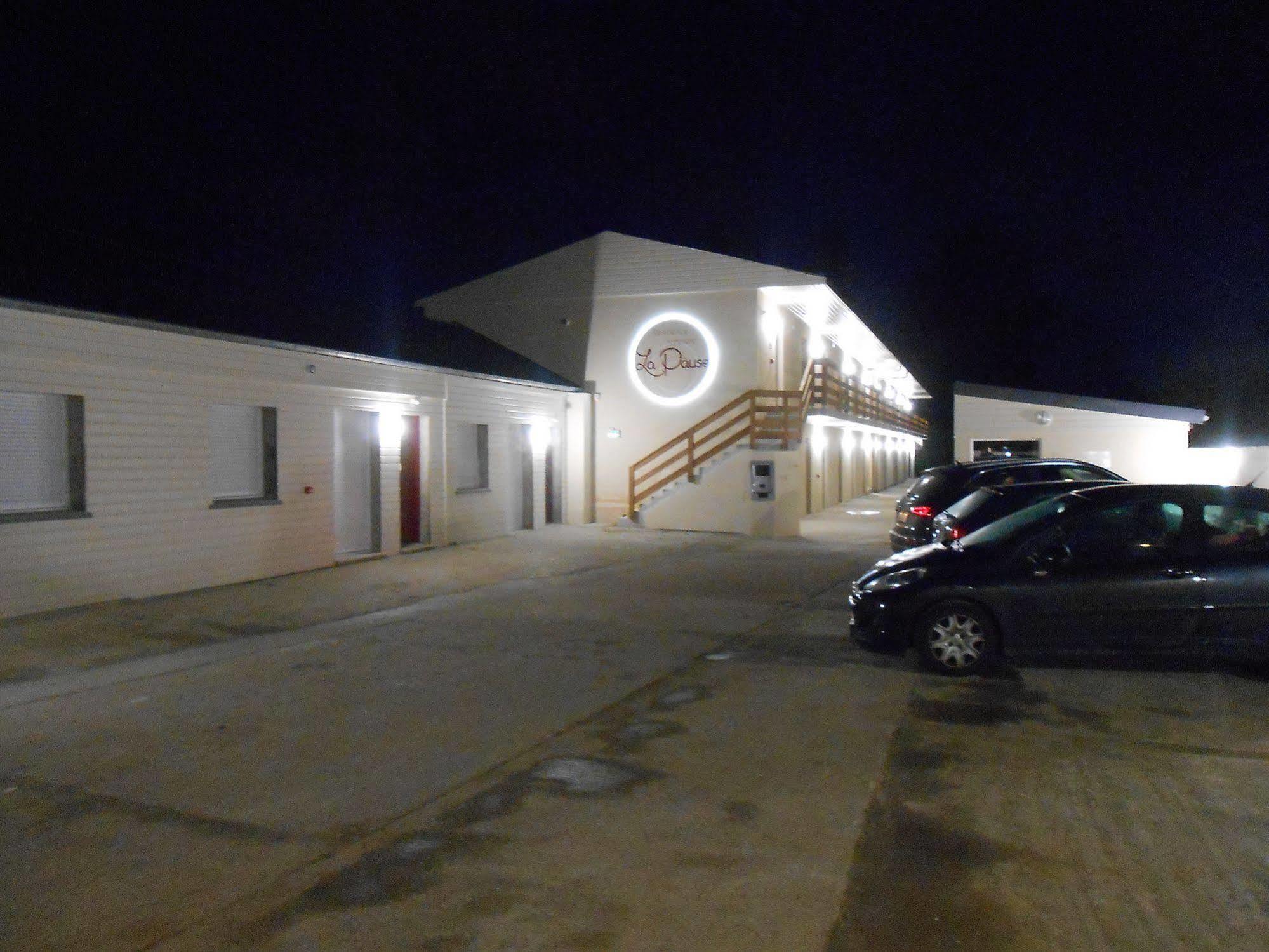 La Pause Hotel Evreux Ngoại thất bức ảnh