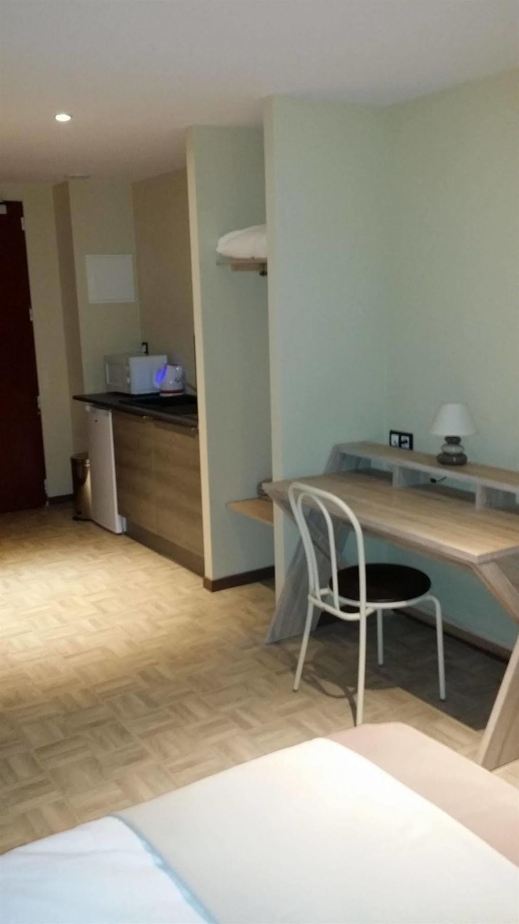 La Pause Hotel Evreux Ngoại thất bức ảnh