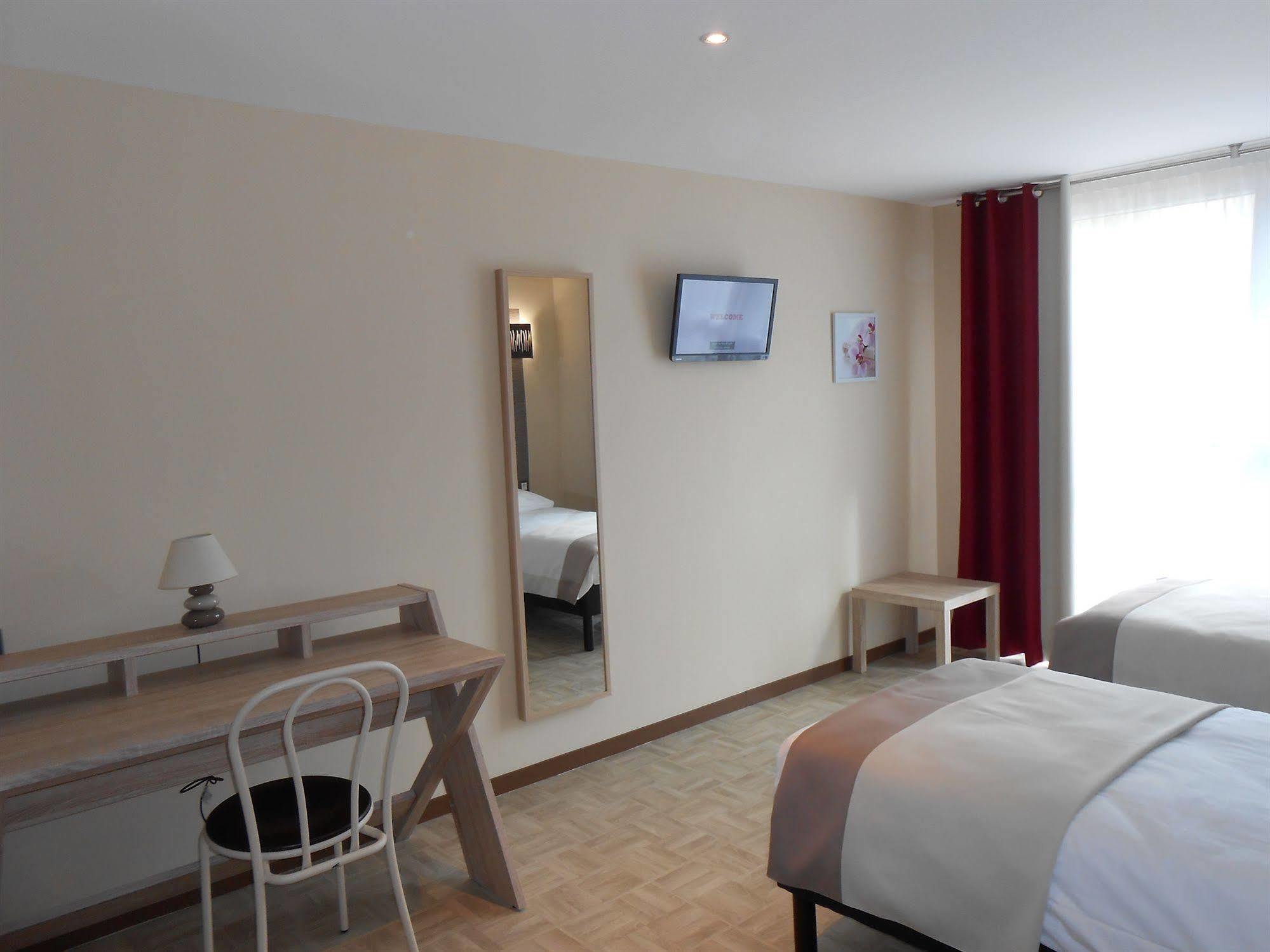 La Pause Hotel Evreux Ngoại thất bức ảnh